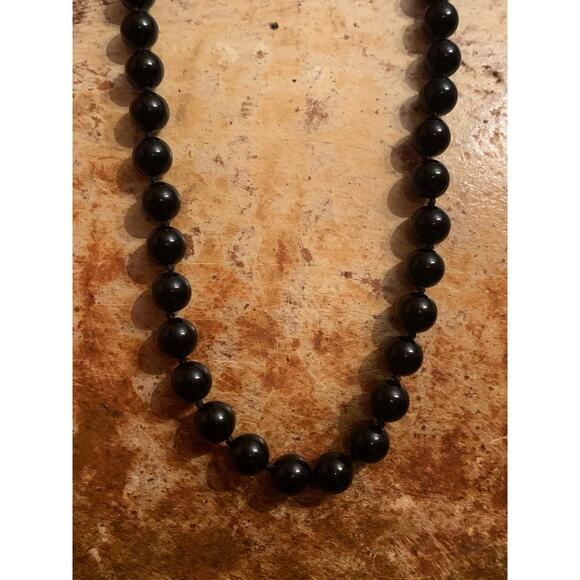 Black Onyx Bead Necklace with Gold Clasp Vintage - Picture 3 of 5